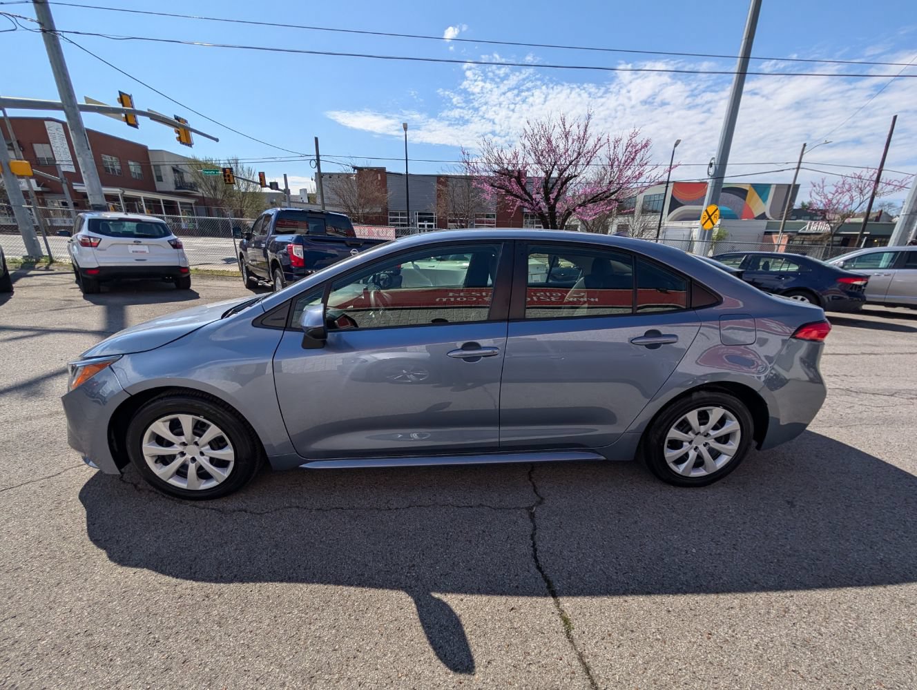 Used 2022 Toyota Corolla LE FWD image 9