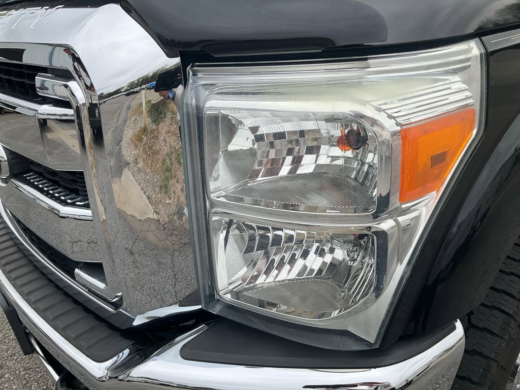 Used 2014 Ford F250 Lariat image 9