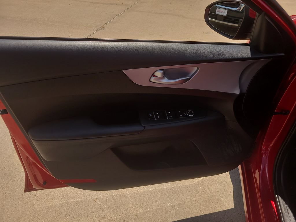Used 2024 Kia Forte LXS FWD image 15