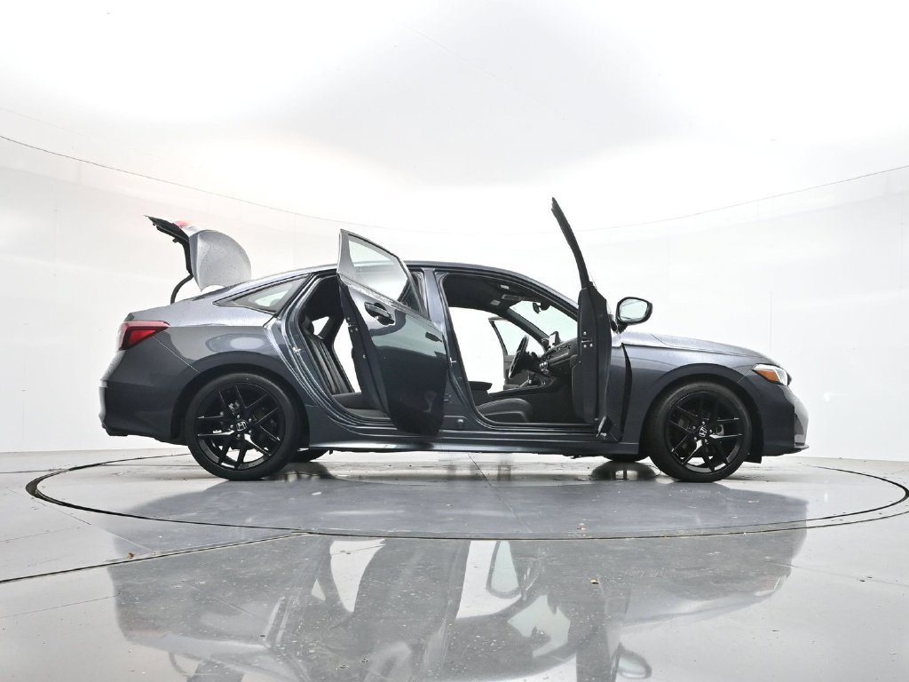 Used 2025 Honda Civic Sport image 32