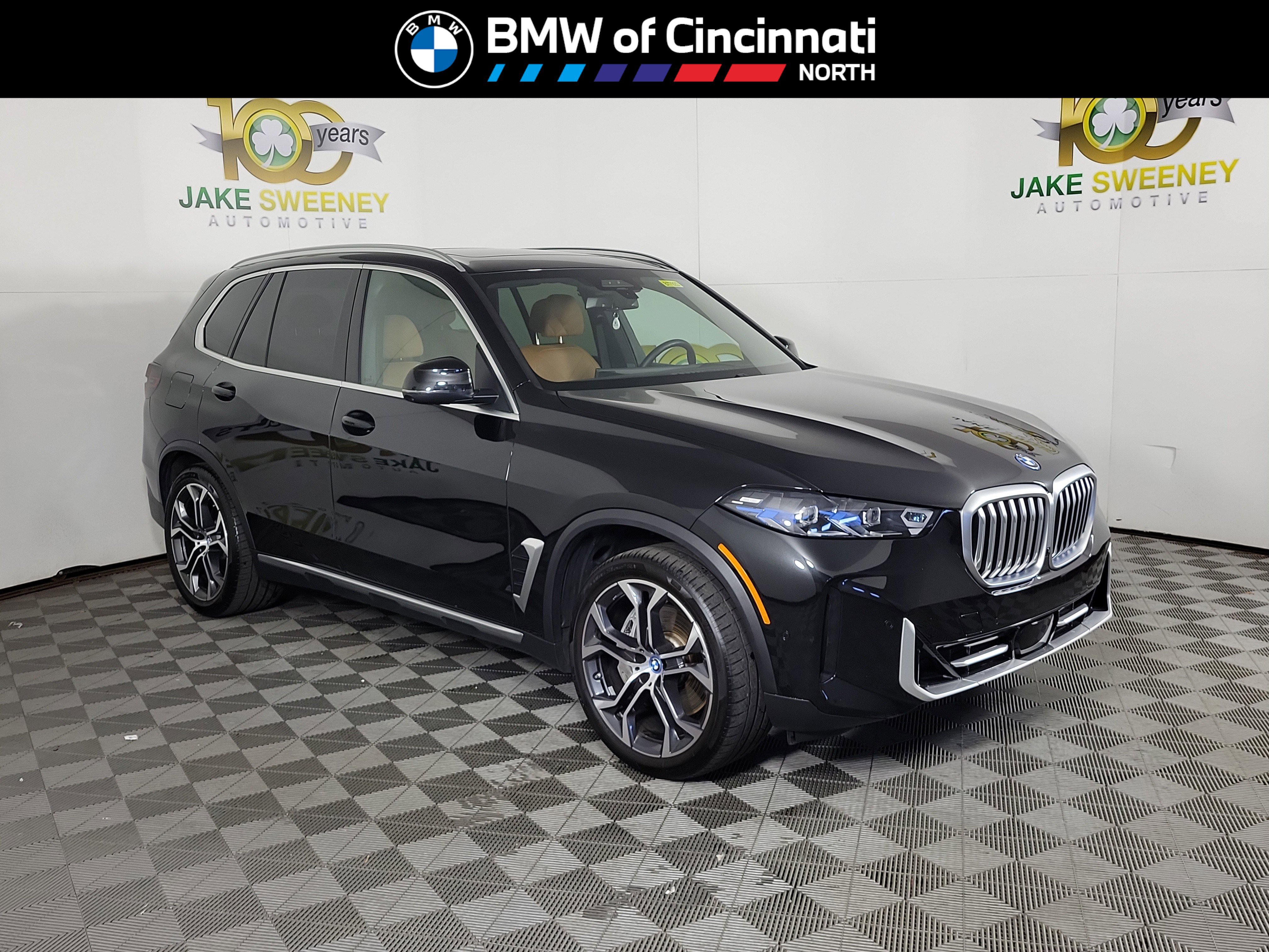 Certified 2025 BMW X5 xDrive50e image 1