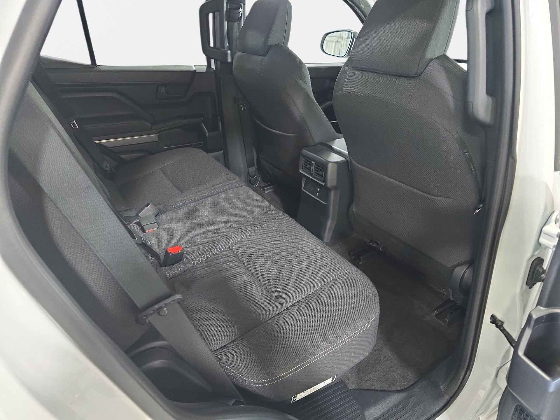 Used 2025 Toyota 4Runner SR5 AWD/4WD image 11