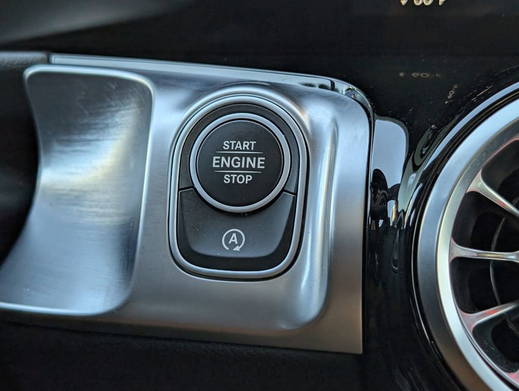 Used 2023 Mercedes-Benz GLB 250 4MATIC image 22