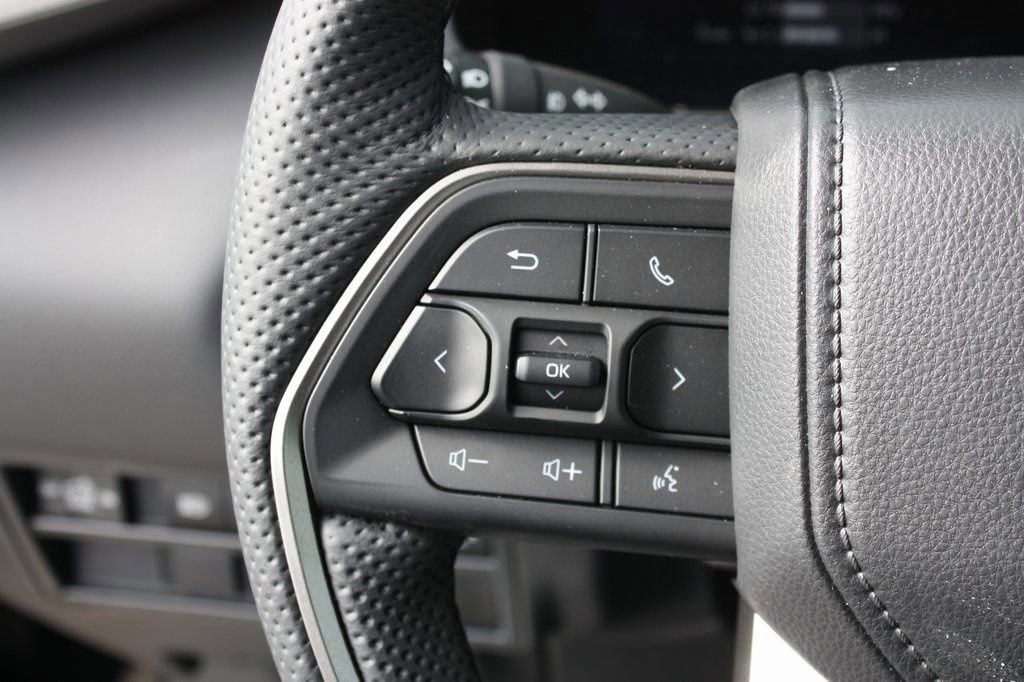 New 2025 Toyota Tundra Limited AWD/4WD image 18