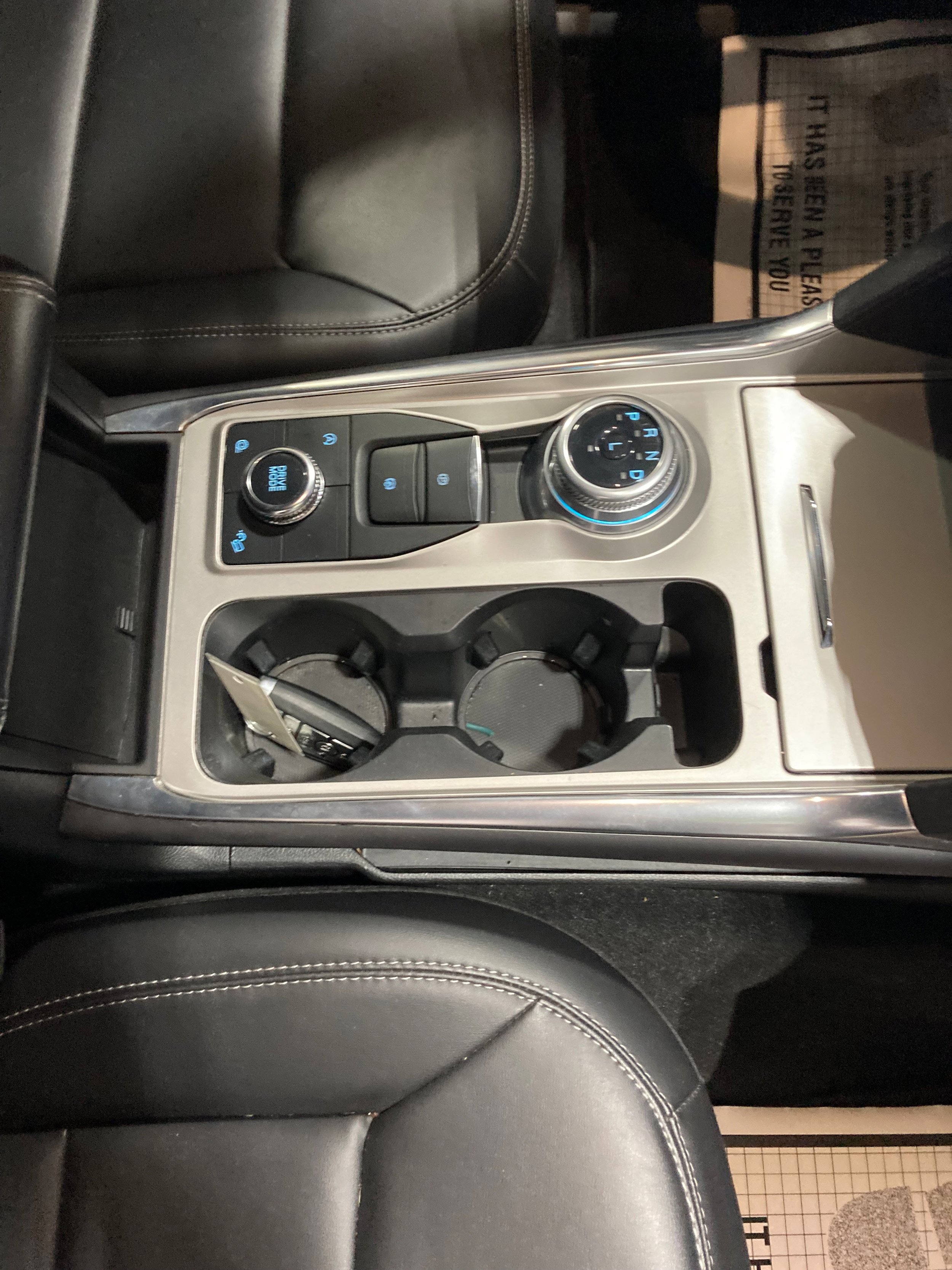 Used 2023 Ford Explorer XLT w/ Equipment Group 202A image 5