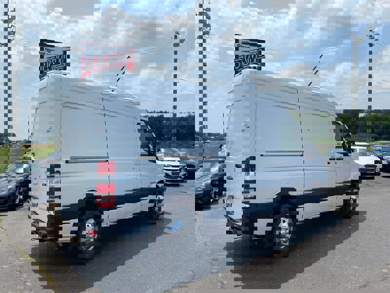 Used 2008 Dodge Sprinter 2500 image 9