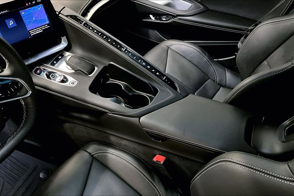 Used 2024 Chevrolet Corvette Stingray Preferred Cpe w/ Z51 Performance Package image 17