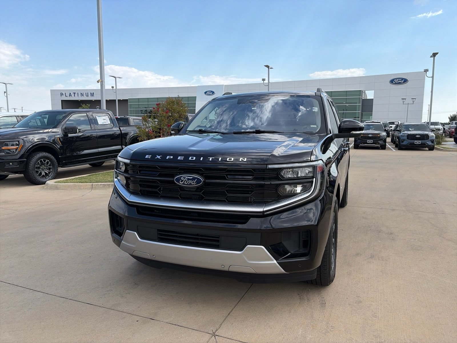 Used 2025 Ford Expedition Max Platinum AWD/4WD image 25