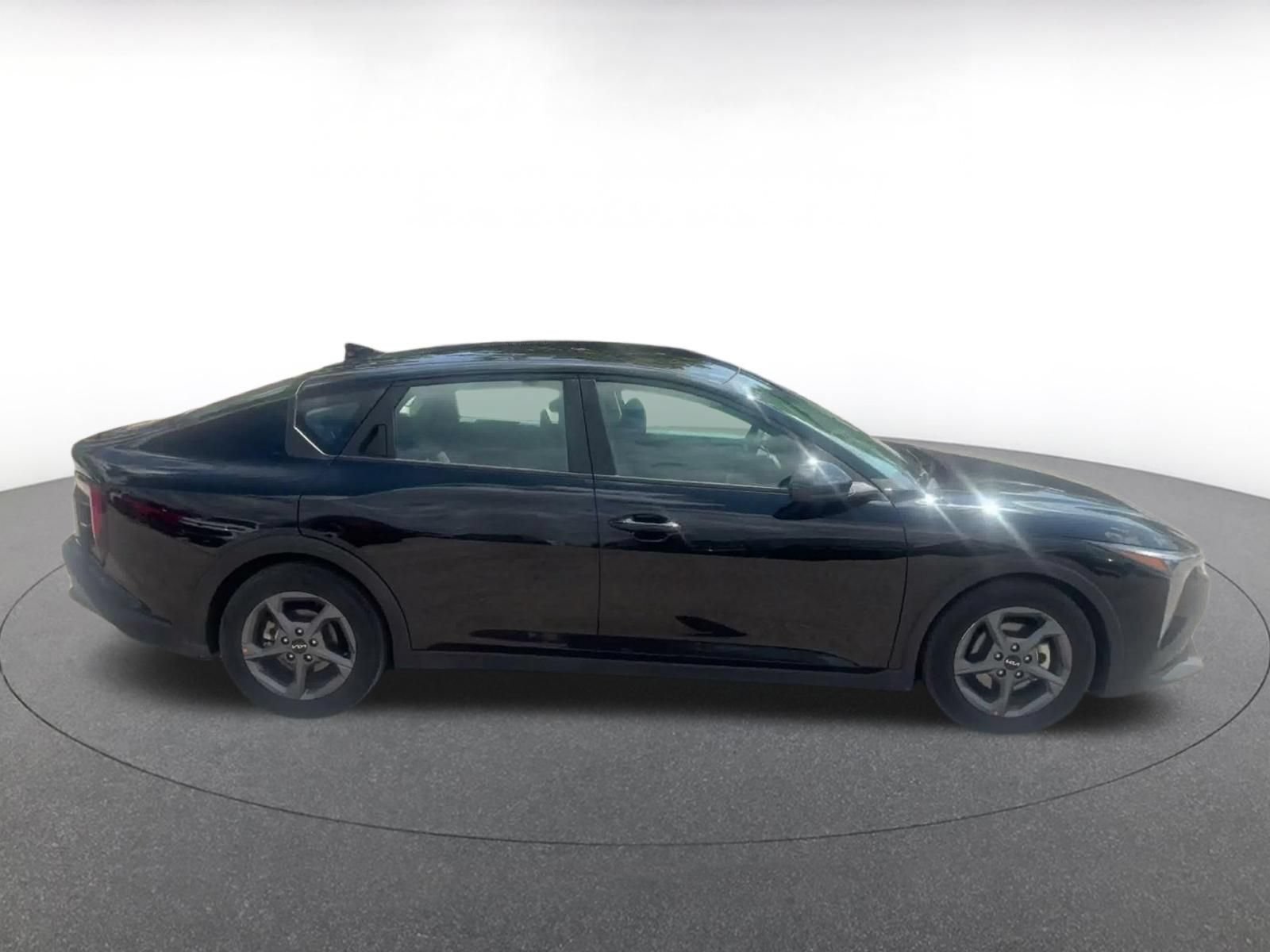 Used 2025 Kia K4 FWD image 15