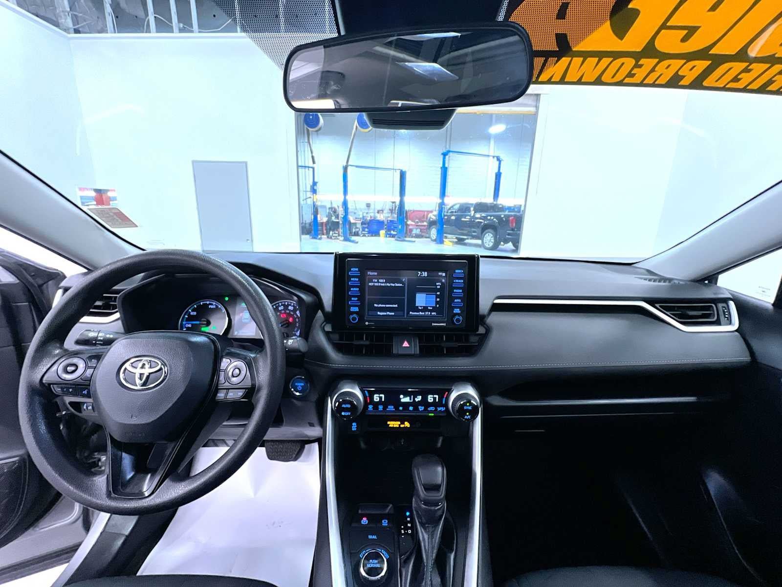 Used 2022 Toyota RAV4 XLE w/ Convenience Package AWD/4WD image 23