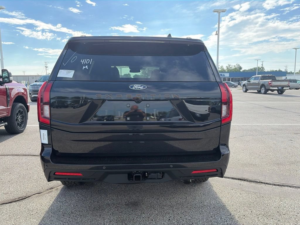 New 2027 Ford Expedition Tremor w/ Driver's Package AWD/4WD image 3