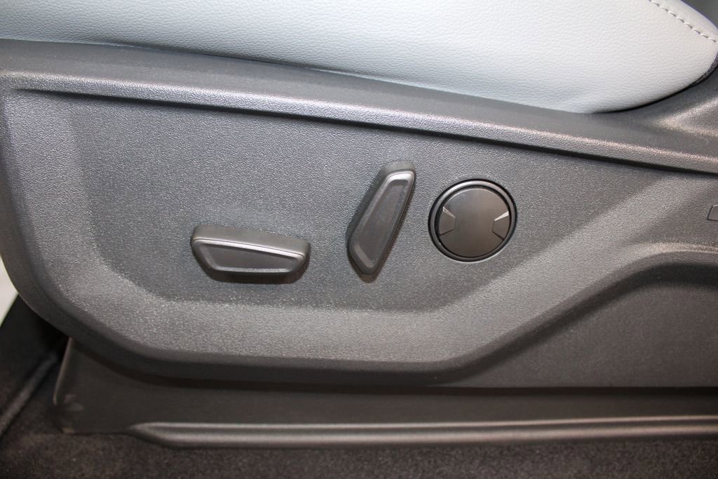 New 2025 Ford F150 Lightning Flash image 24