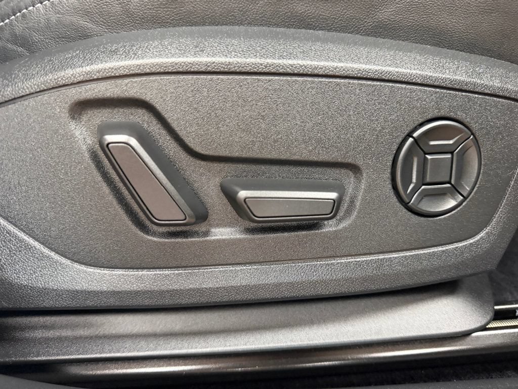 Used 2023 Audi Q4 e-tron Premium Plus w/ Premium Plus RWD image 20