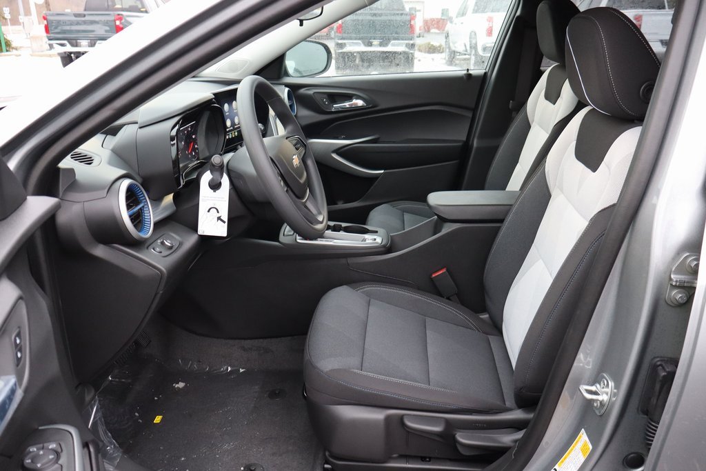 New 2026 Chevrolet Trax LS w/ LS Convenience Package image 4