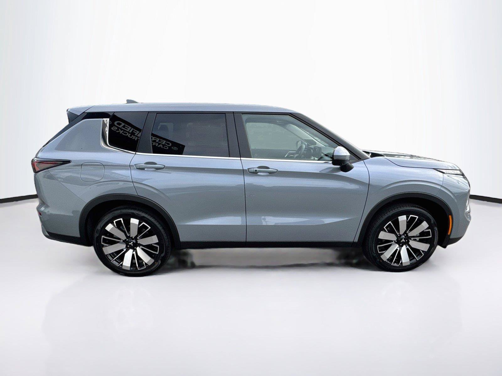 New 2026 Mitsubishi Outlander SE FWD image 6