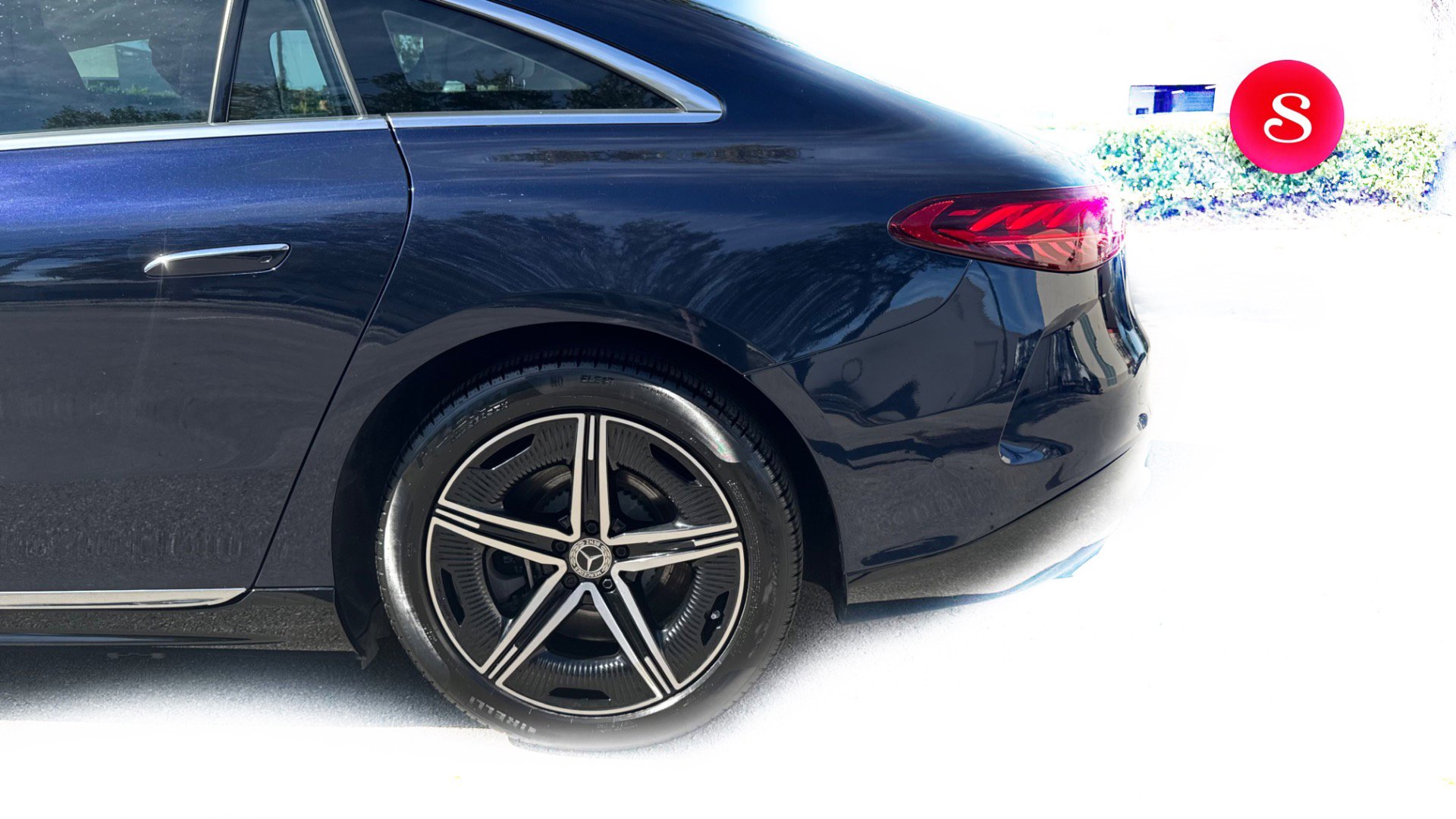 Used 2023 Mercedes-Benz EQS 580 4MATIC Sedan image 23