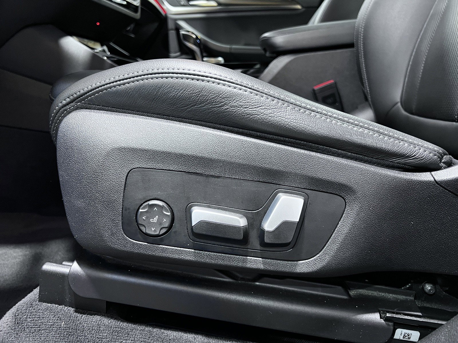 Used 2022 BMW X3 sDrive30i w/ M Sport Package 2 image 23