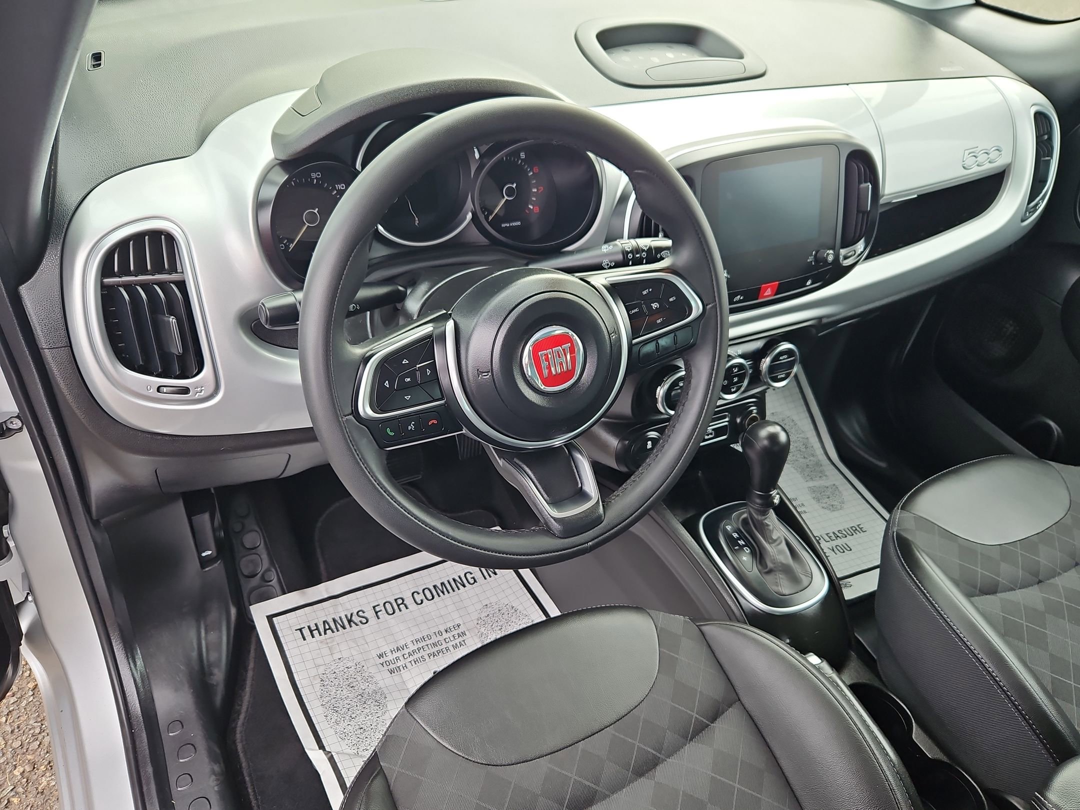 Used 2019 FIAT 500L Pop w/ Popular Equipment Group image 12