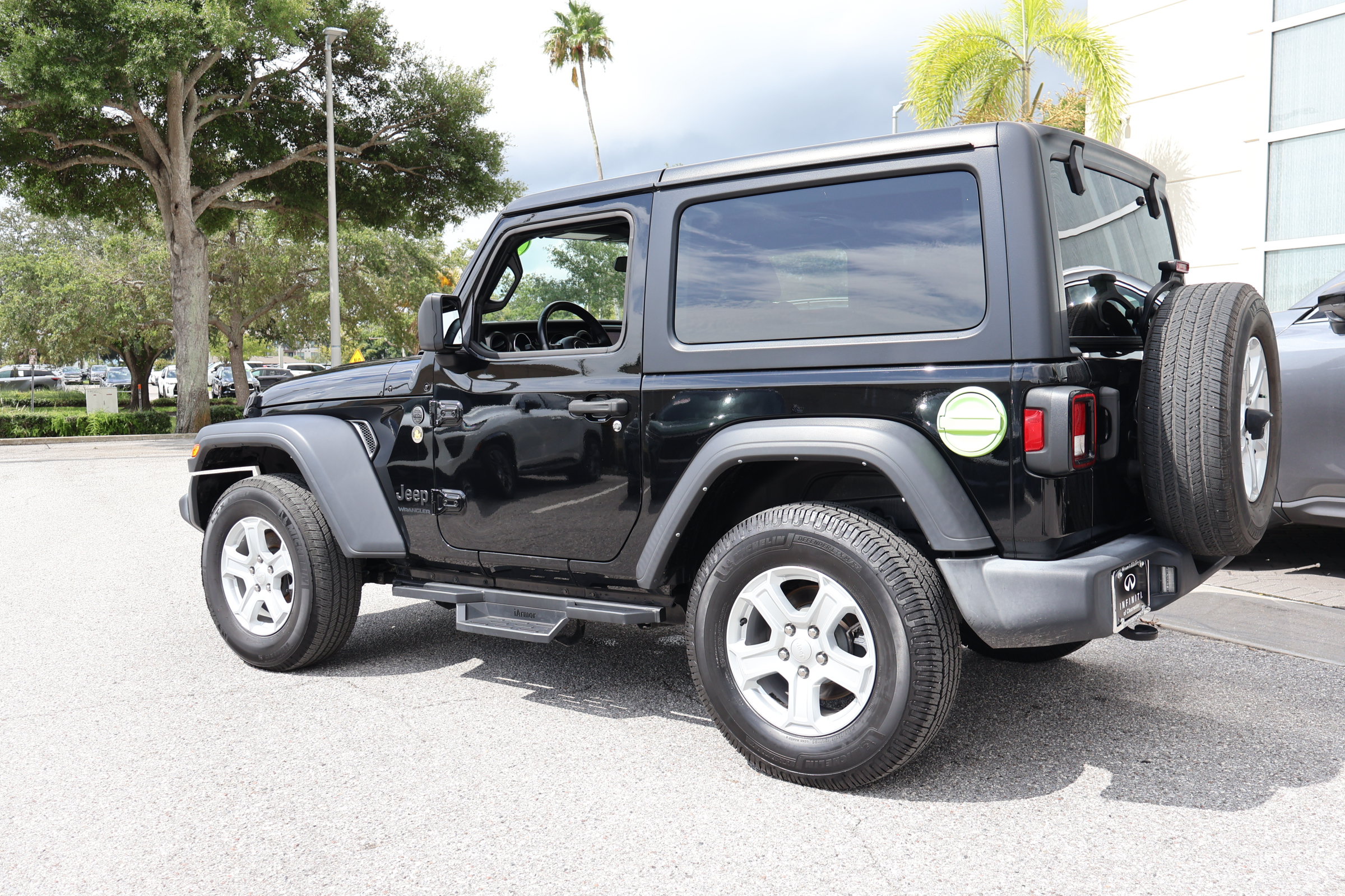 Used 2022 Jeep Wrangler Sport AWD/4WD image 5