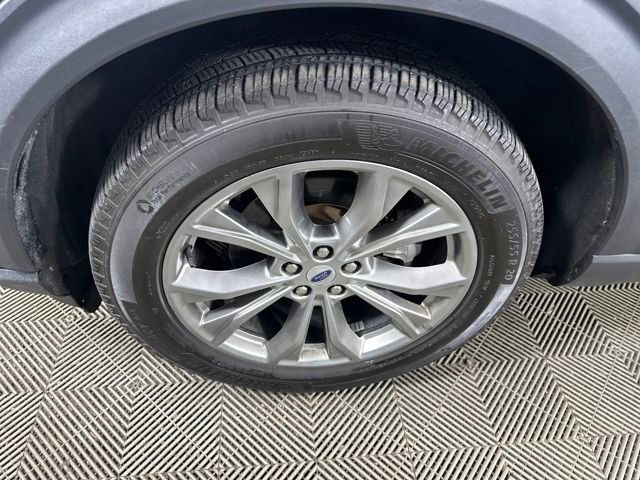 Used 2022 Ford Explorer XLT w/ Equipment Group 202A image 10