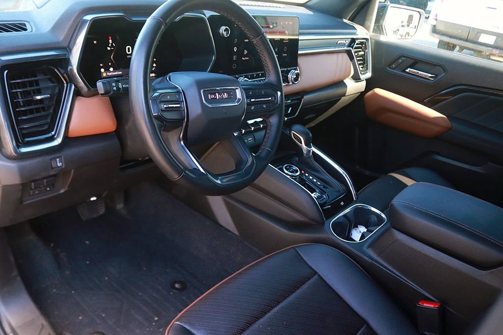 Used 2023 GMC Canyon AT4 w/ AT4 Premium Package AWD/4WD image 13