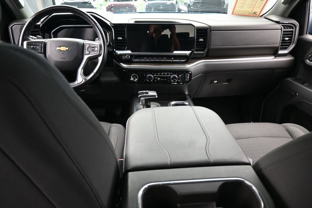 Used 2023 Chevrolet Silverado 1500 LT RWD image 38