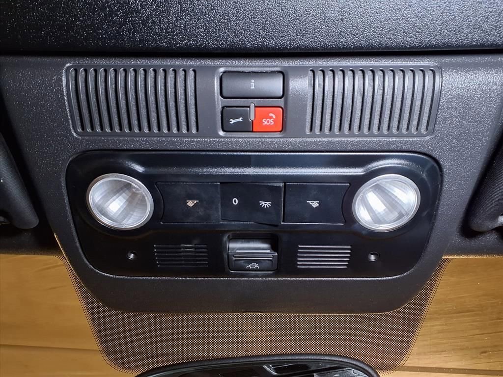 Used 2015 Volkswagen Beetle 1.8T image 11