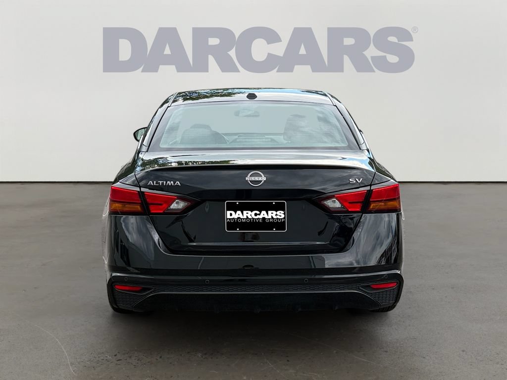 Used 2024 Nissan Altima 2.5 SV FWD image 6