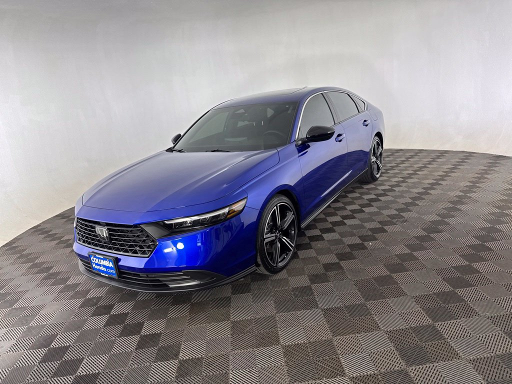 Used 2025 Honda Accord Sport image 3
