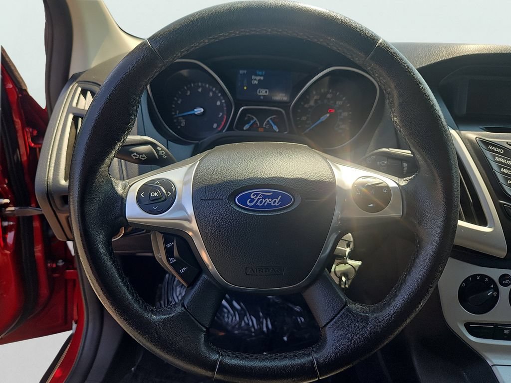 Used 2014 Ford Focus SE w/ Equipment Group 201A FWD image 24