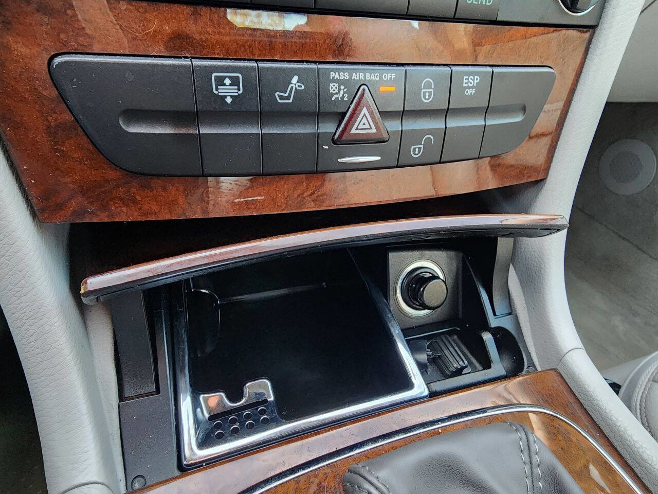 Used 2005 Mercedes-Benz E 320 Sedan image 36