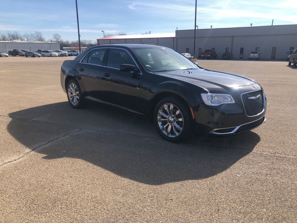 Used 2018 Chrysler 300 Touring L