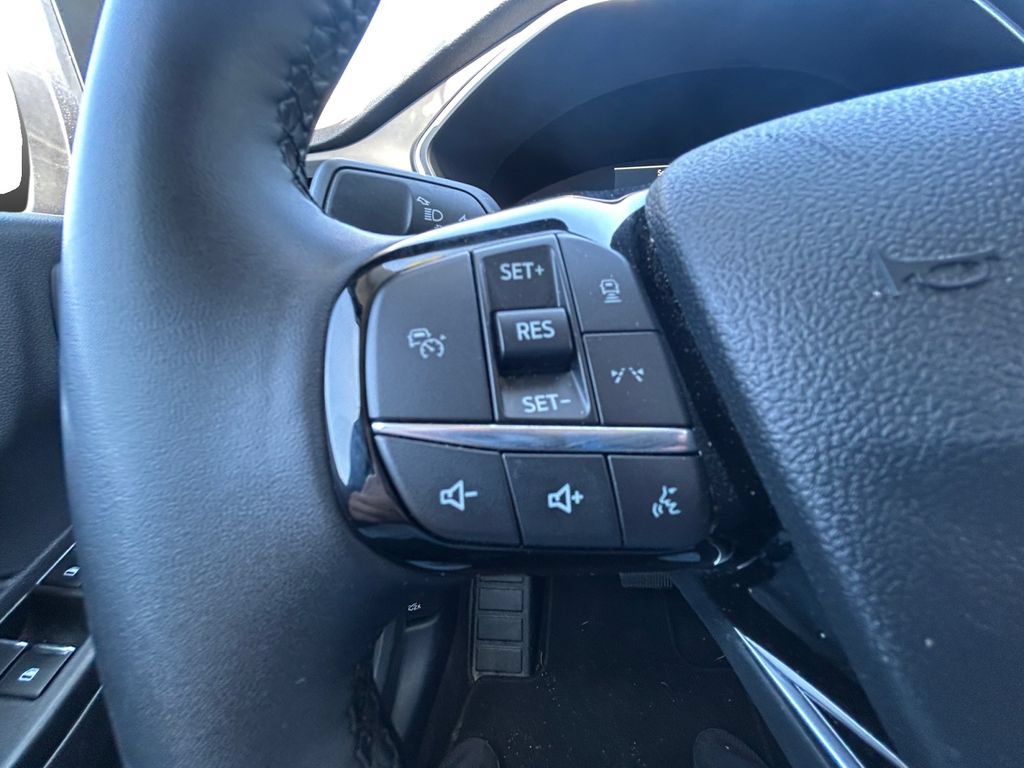 Used 2025 Ford Escape Platinum AWD/4WD image 22