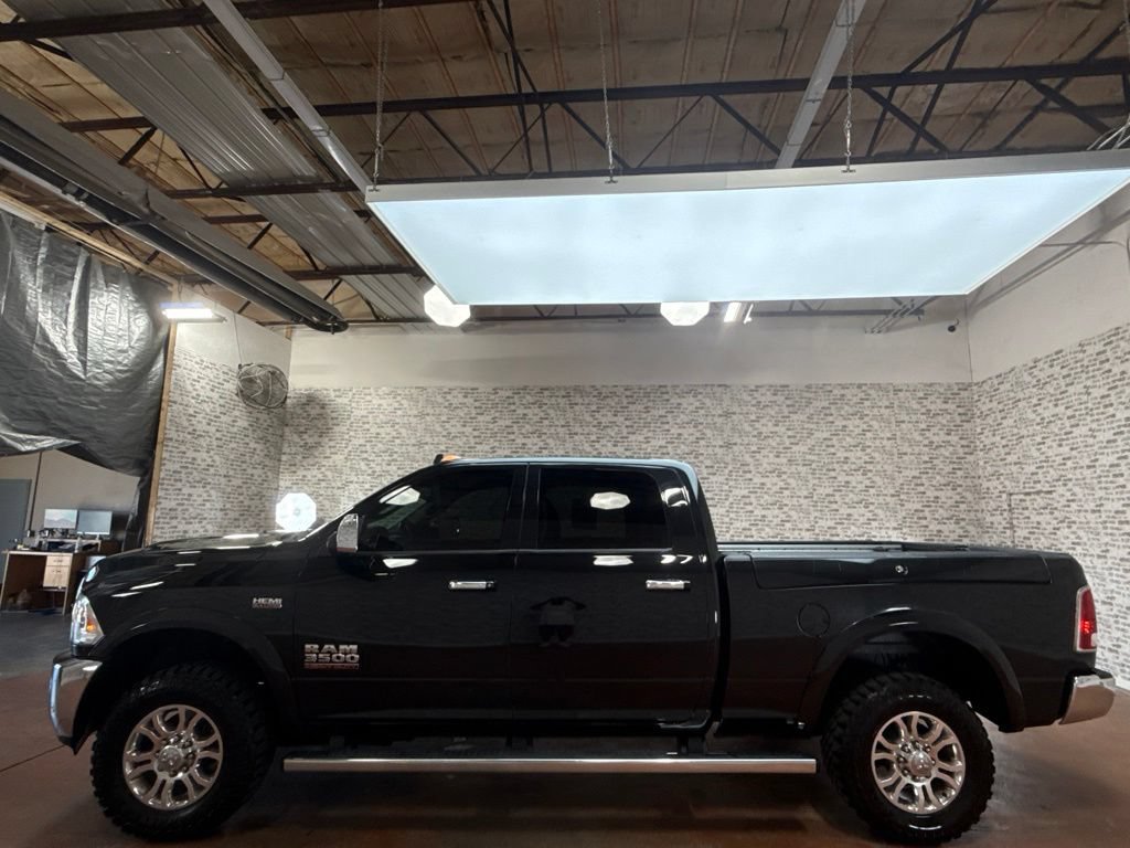 Used 2017 RAM 3500 Laramie w/ Convenience Group AWD/4WD image 4