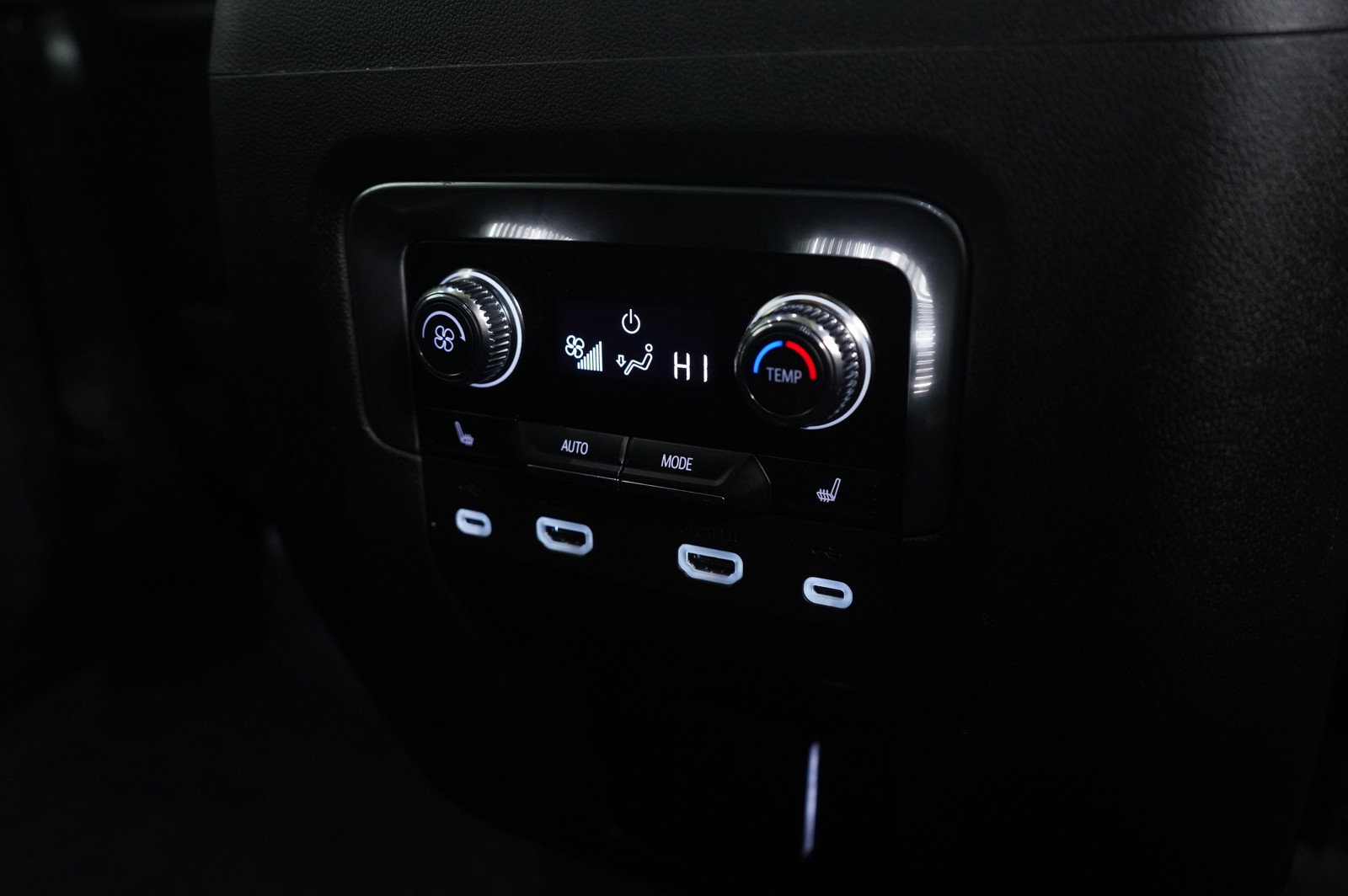 Used 2021 GMC Yukon Denali w/ Denali Ultimate Package image 15