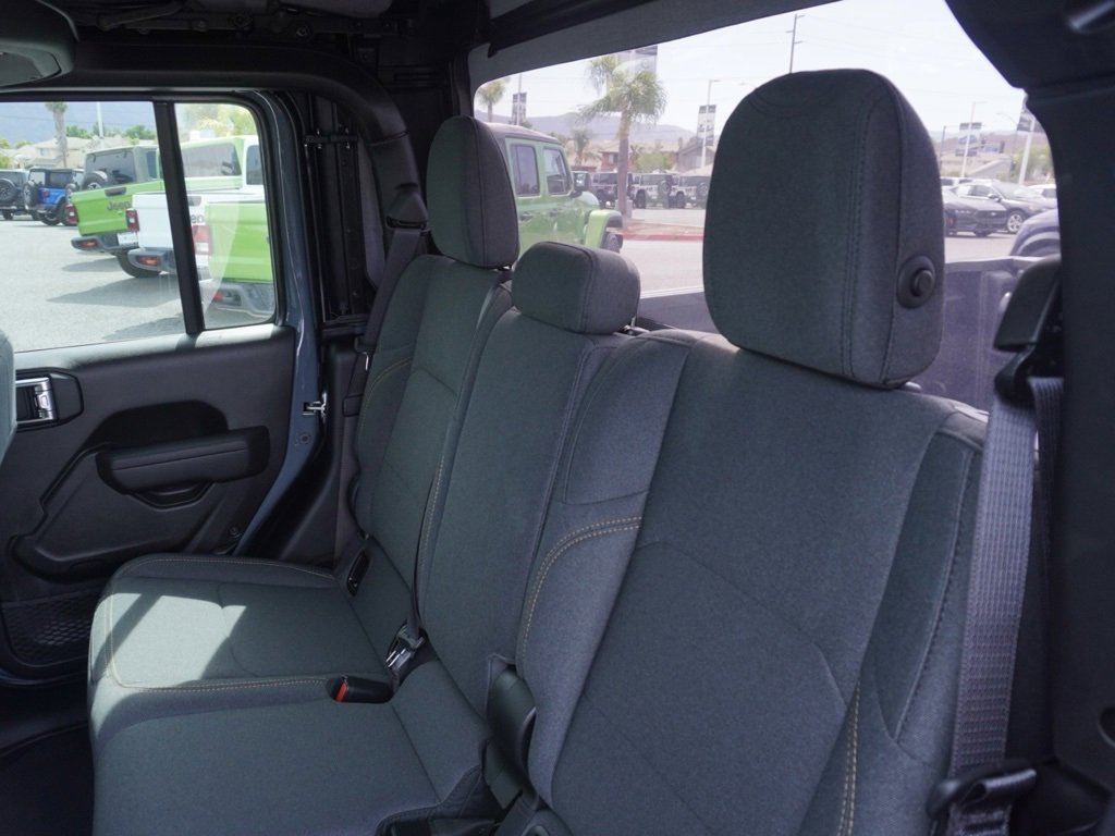 New 2025 Jeep Gladiator Sport S image 22