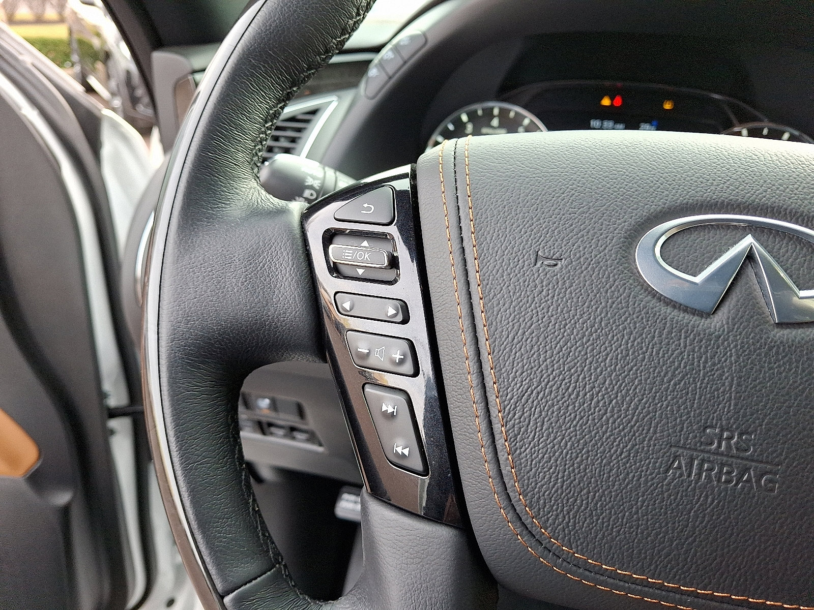 Used 2024 INFINITI QX80 Sensory image 22