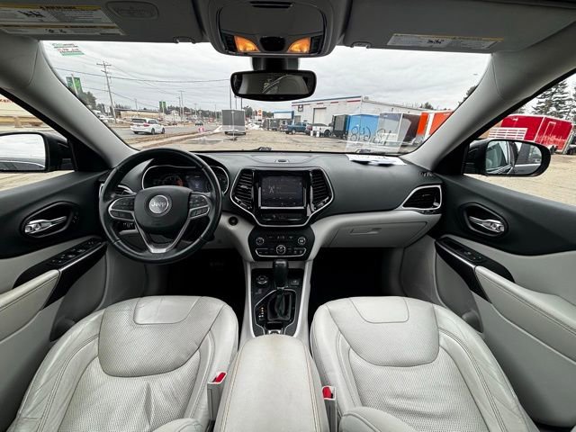 Used 2019 Jeep Cherokee Latitude Plus w/ Cold Weather Group image 20