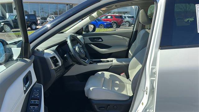 Certified 2023 Nissan Rogue SL w/ SL Premium Package AWD/4WD image 9