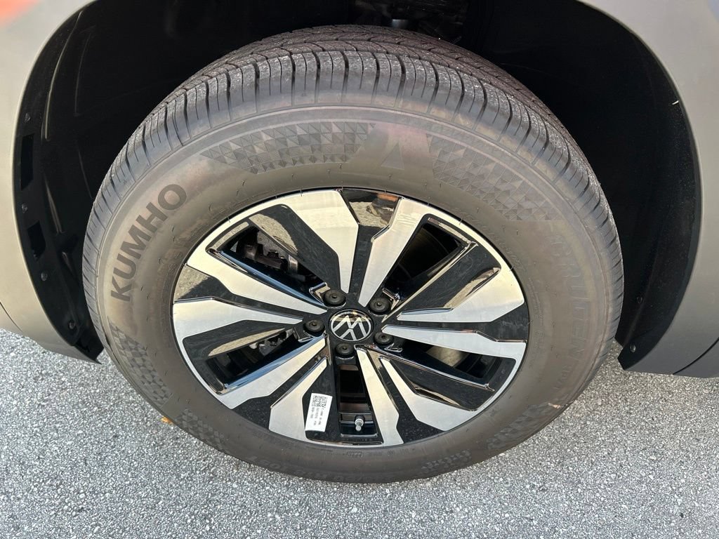 New 2026 Volkswagen Atlas Cross Sport SE FWD image 50