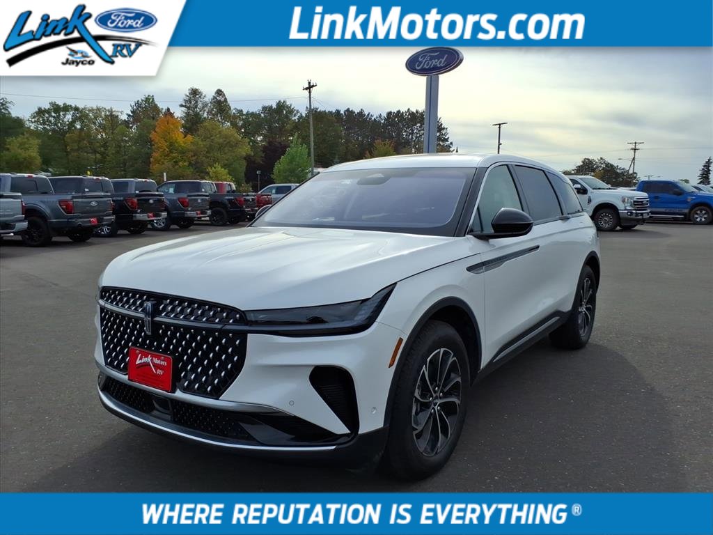 Used 2024 Lincoln Nautilus Premier w/ Equipment Group 102A image 1