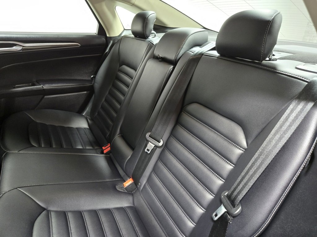 Used 2019 Ford Fusion SEL image 33