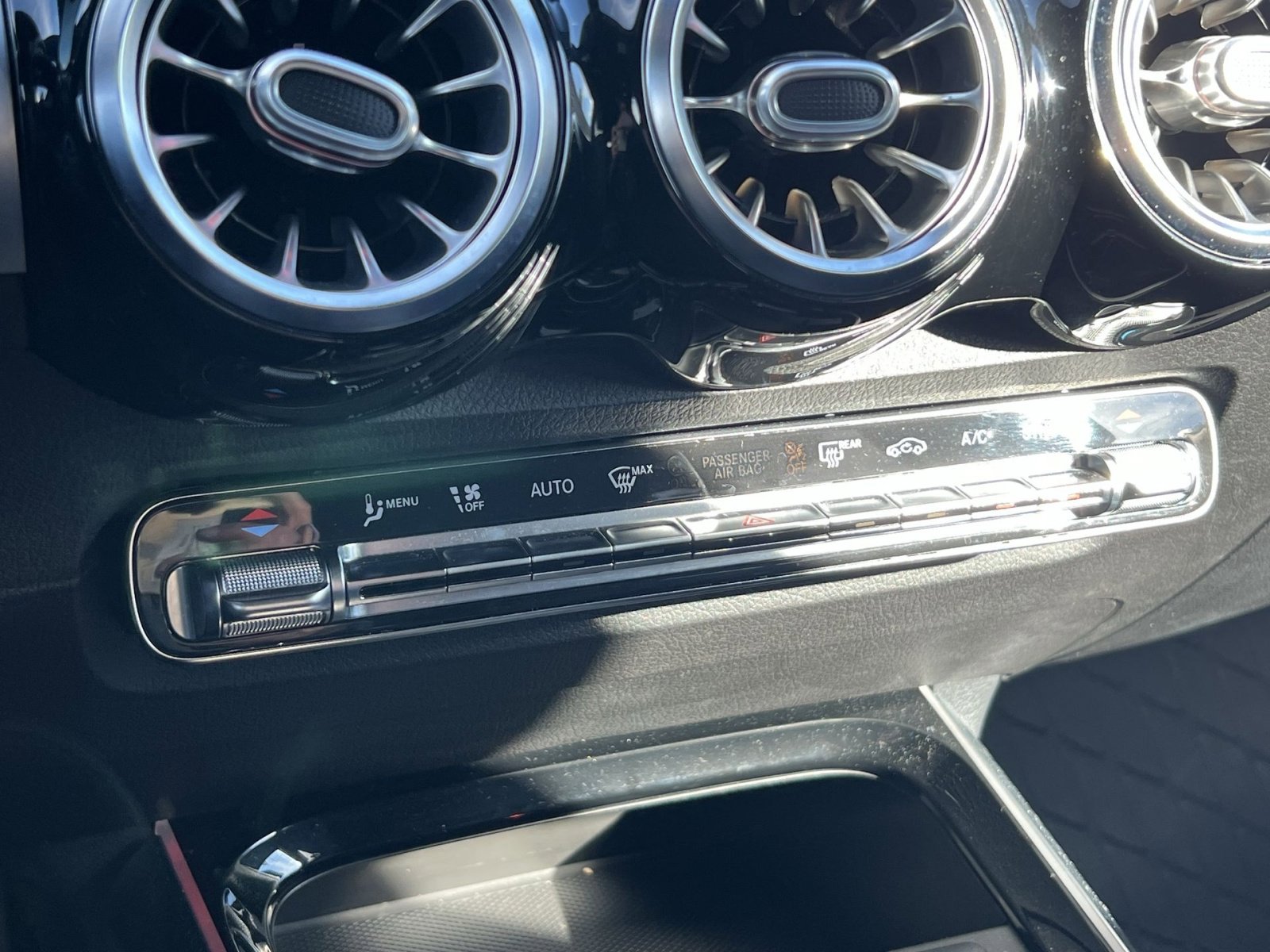 Used 2021 Mercedes-Benz GLB 250 4MATIC image 20