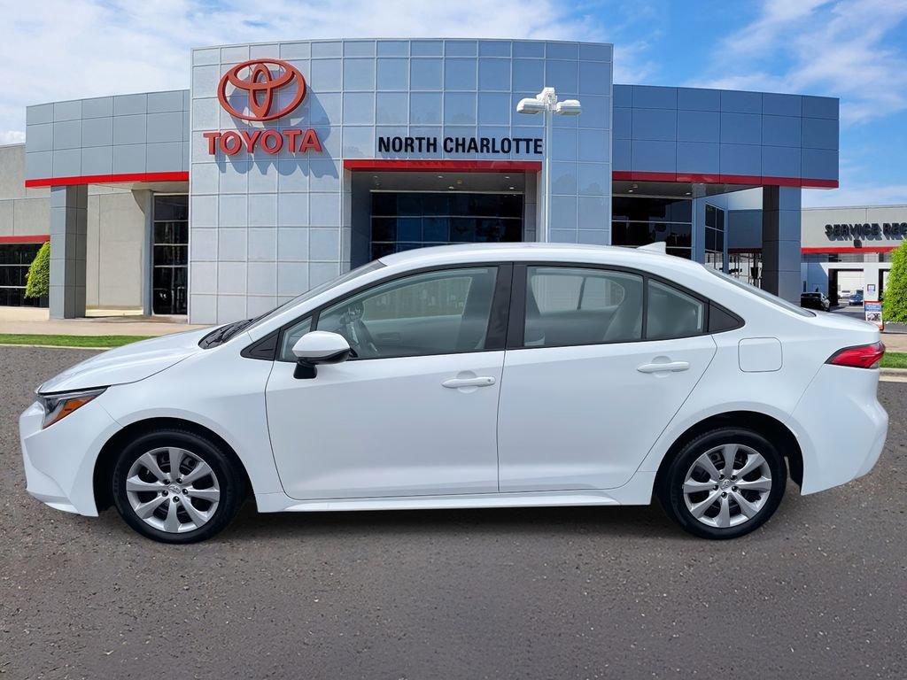 Used 2025 Toyota Corolla LE image 6