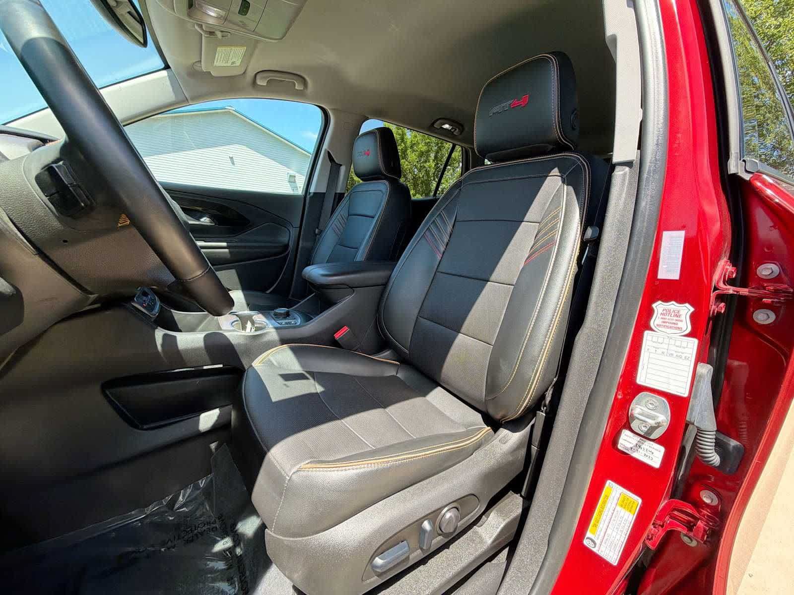 Used 2023 GMC Terrain AT4 AWD/4WD image 13