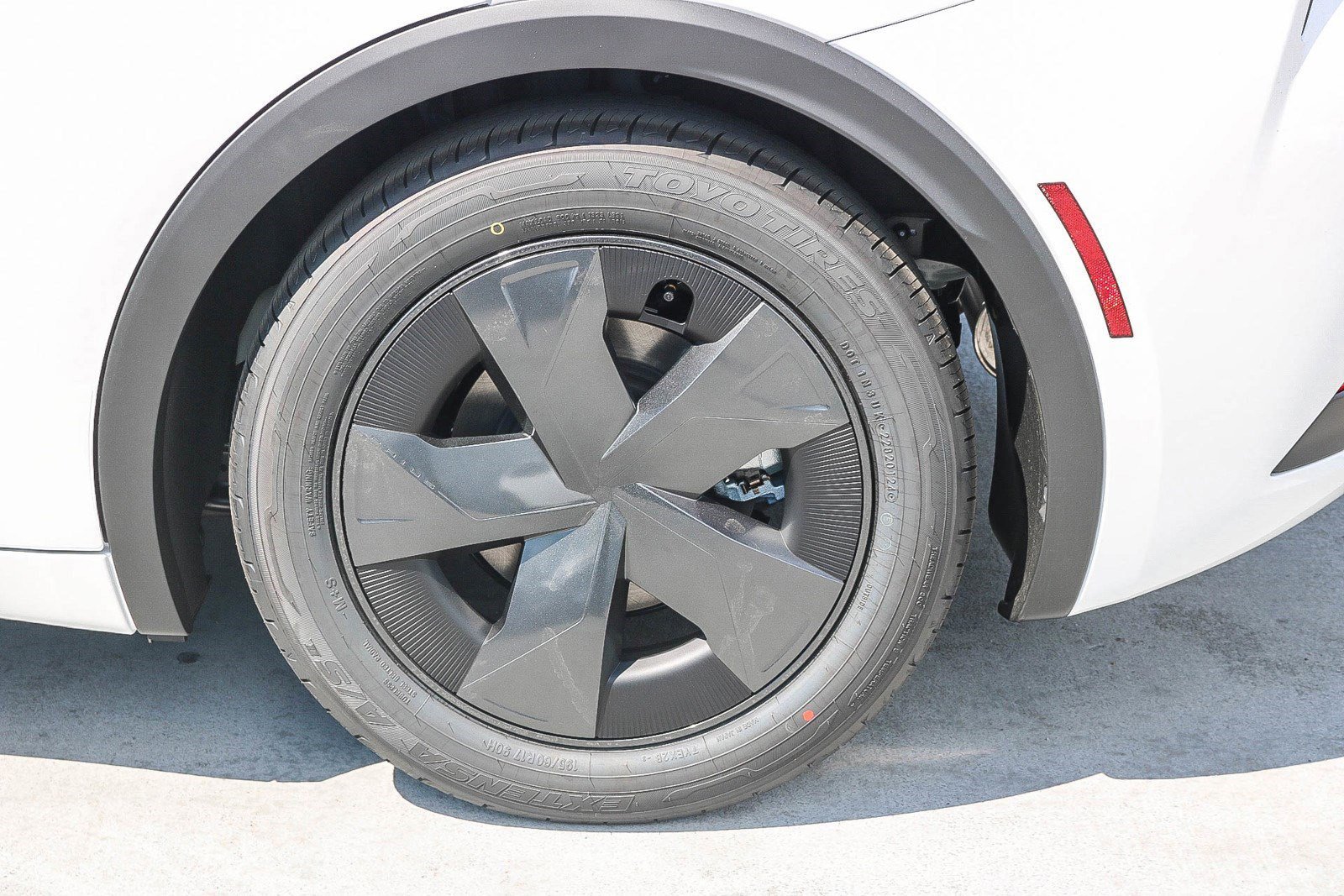 New 2026 Toyota Prius LE image 11