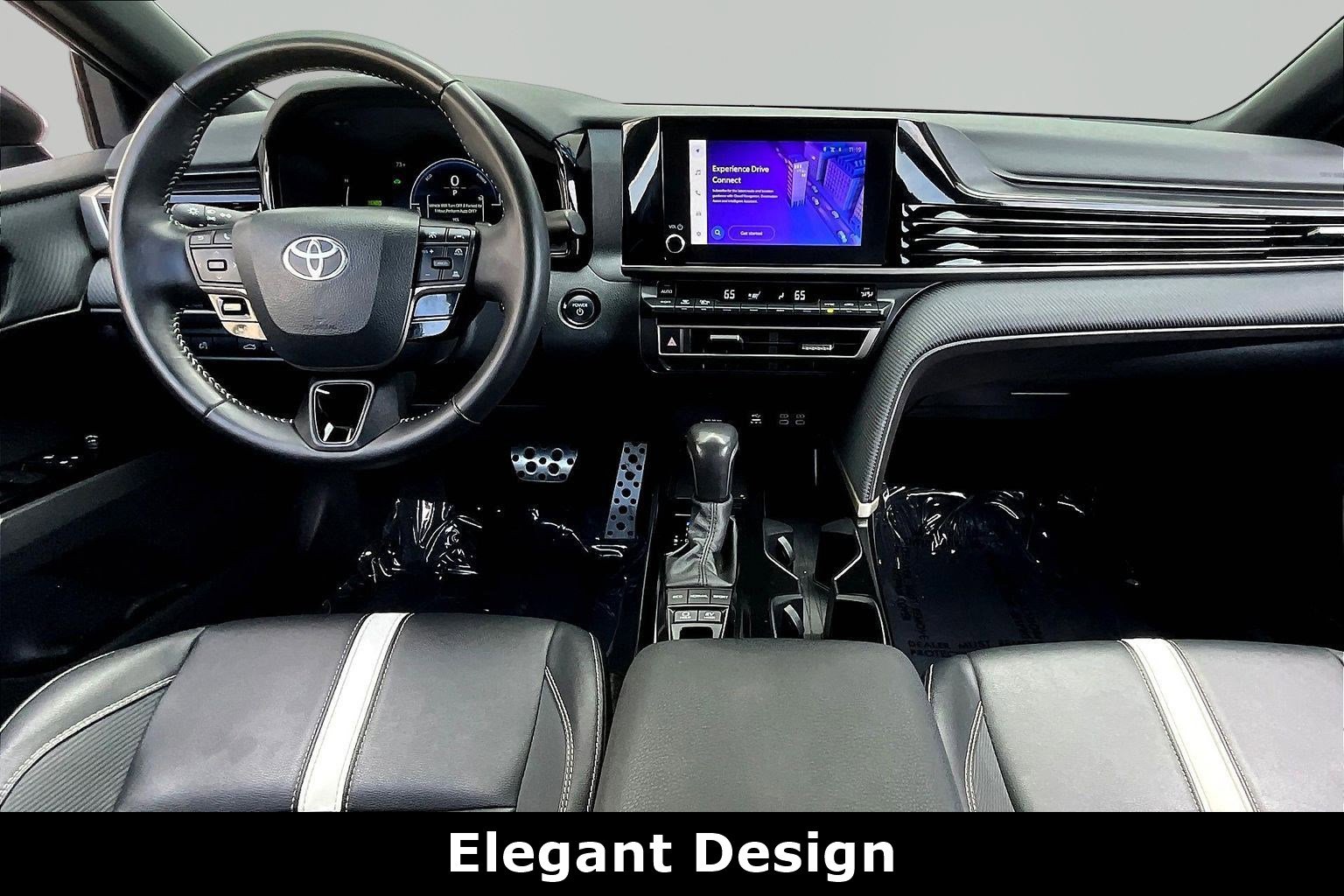 Used 2025 Toyota Camry SE FWD image 7