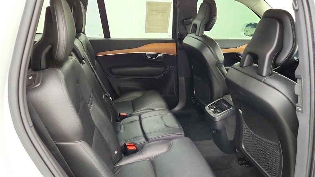 Used 2021 Volvo XC90 T6 Momentum AWD/4WD image 22