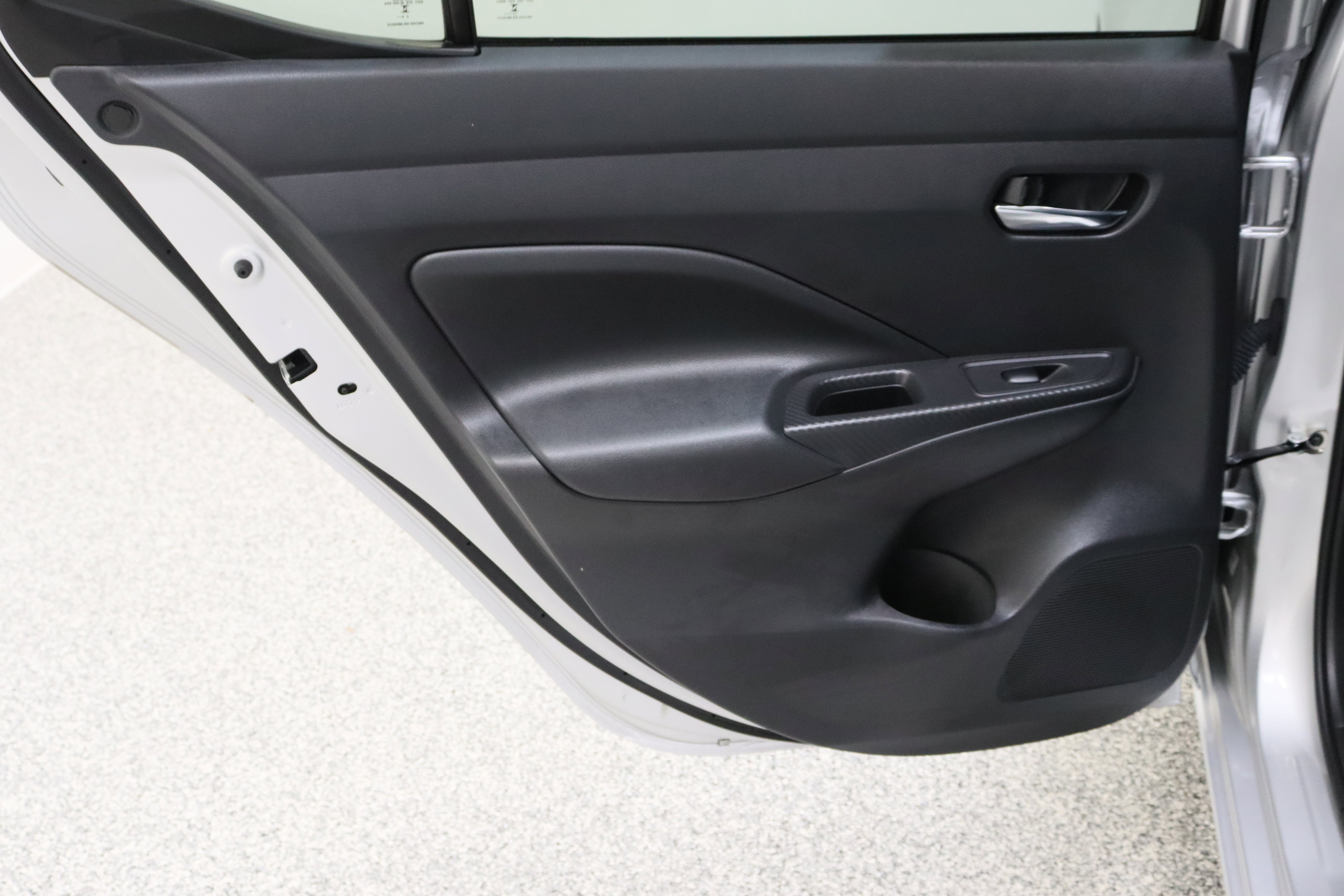 Used 2025 Nissan Versa SV w/ Trunk Package image 25