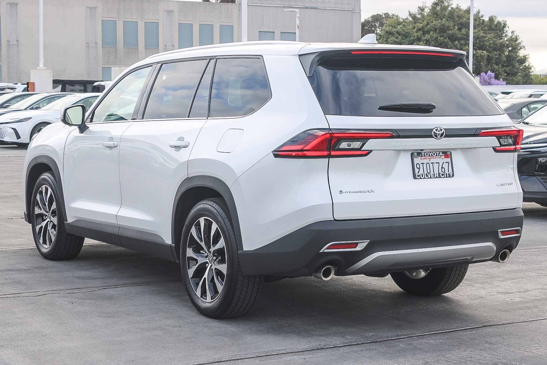 Certified 2025 Toyota Grand Highlander AWD Hybrid image 7